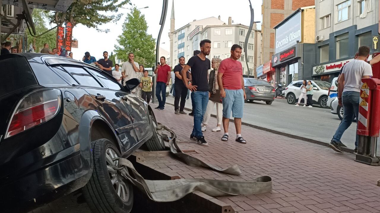 El freni çekilmeyen otomobil