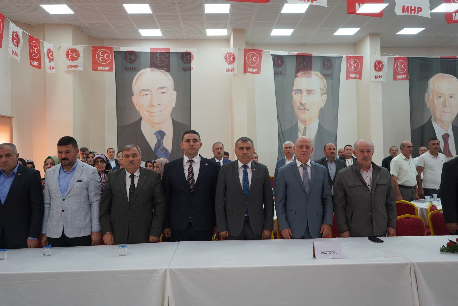 MHP Vezirköprü ilçe kongresinde Ahmet Aslan başkan seçildi