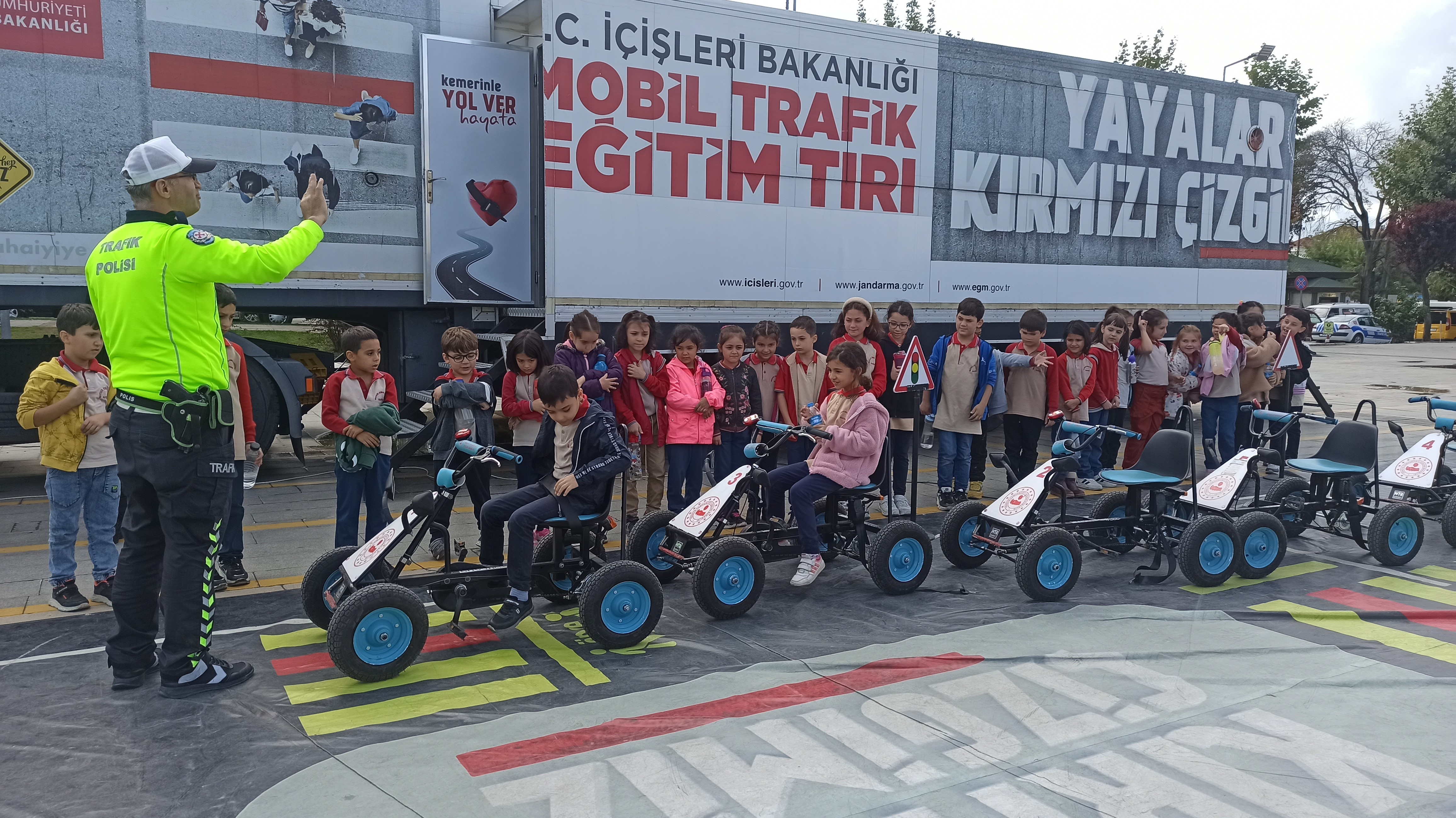 Bafra'da Minik öğrencilere trafik eğitimi