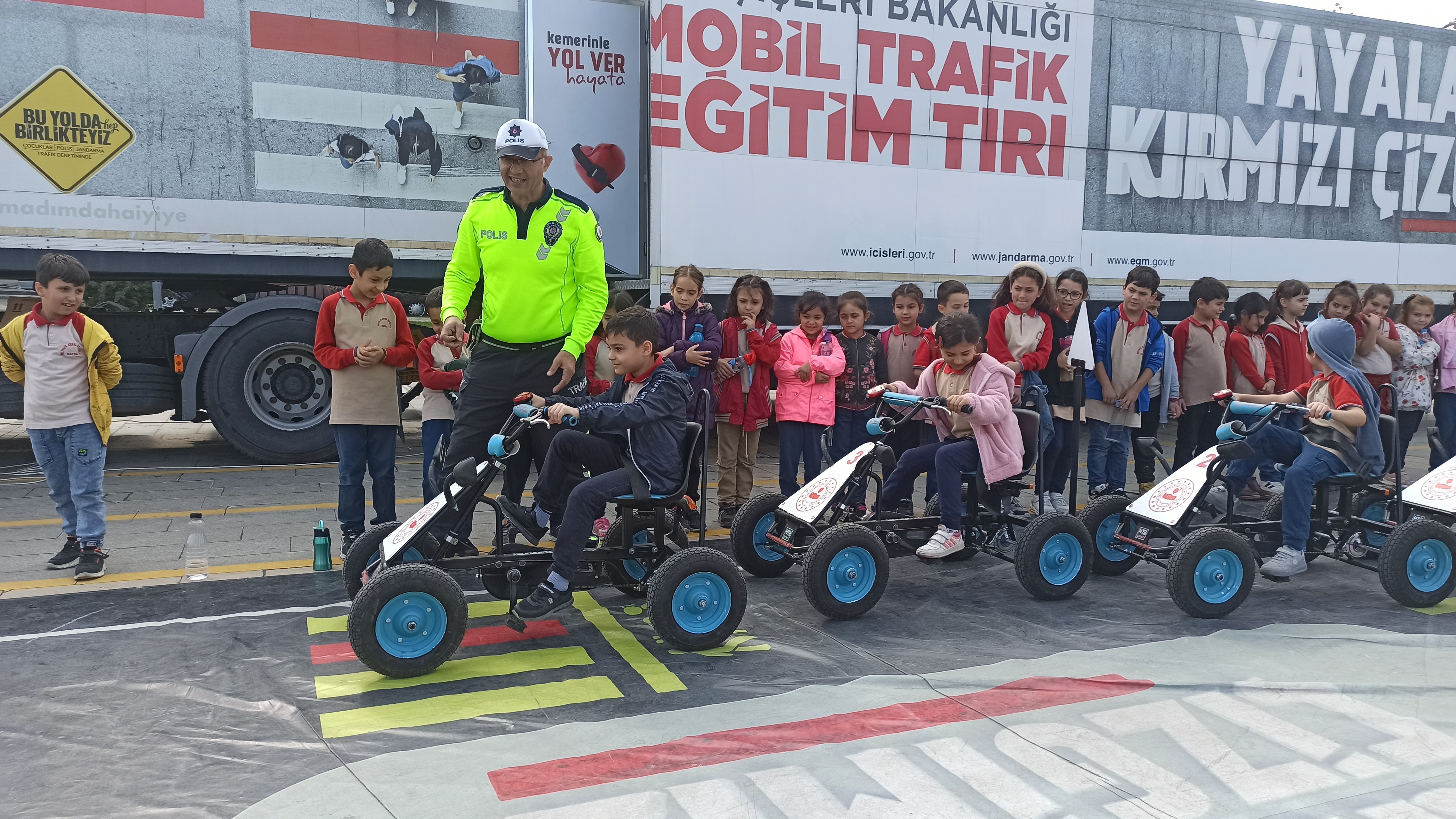 Bafra'da Minik öğrencilere trafik eğitimi