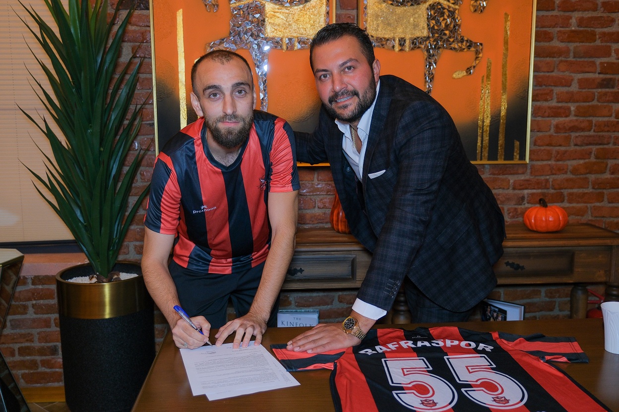 Bafraspor futbolcuları ile sözleşmeler imzalandı
