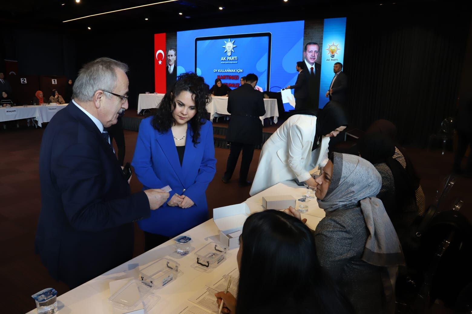 AK PARTİ SAMSUN'DA TEŞKİLAT TEMAYÜL YOKLAMASI YAPILDI 