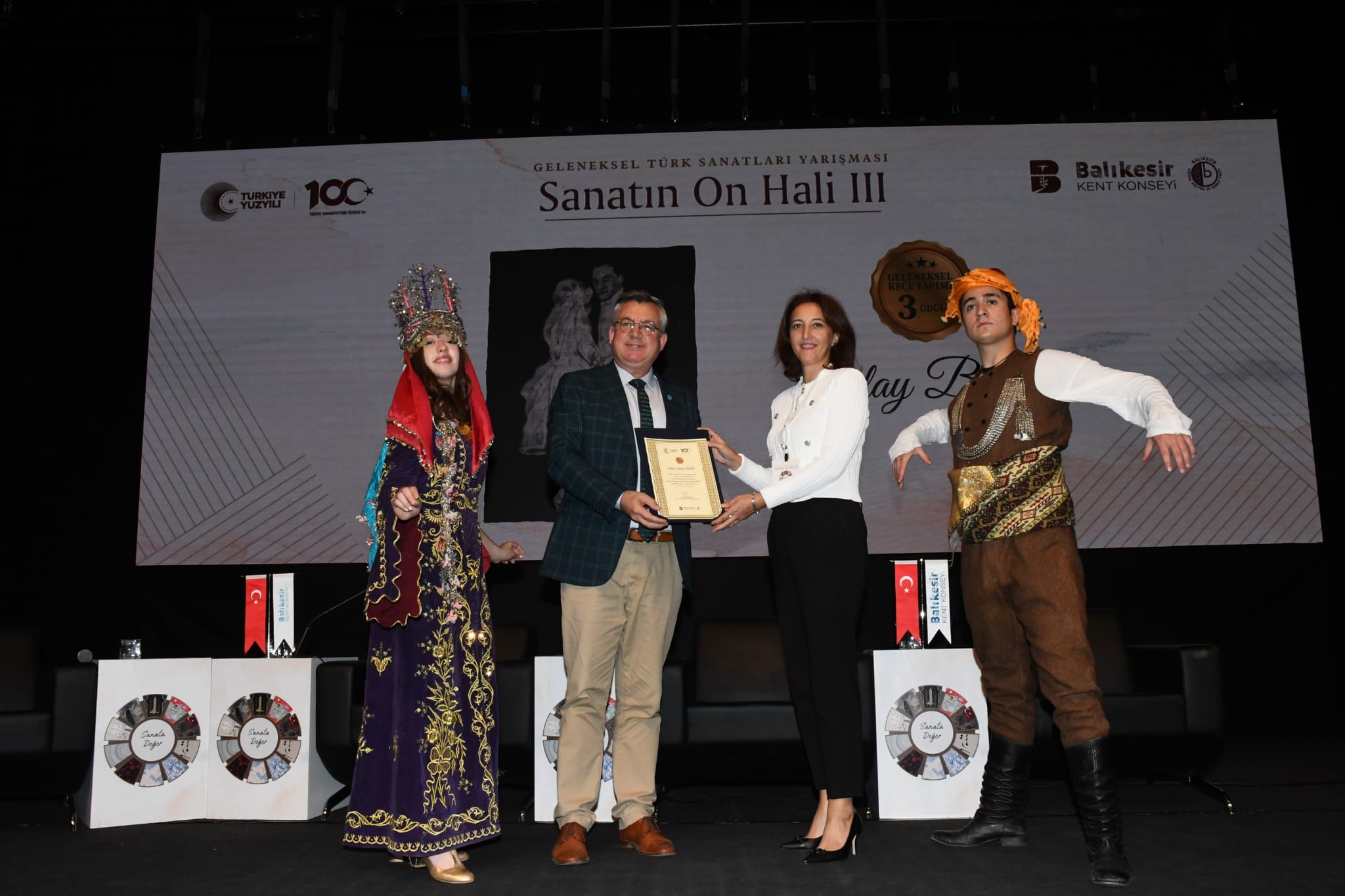 Bafra'lı Keçe Sanatçısı Gülay Bülbül'e Ödül
