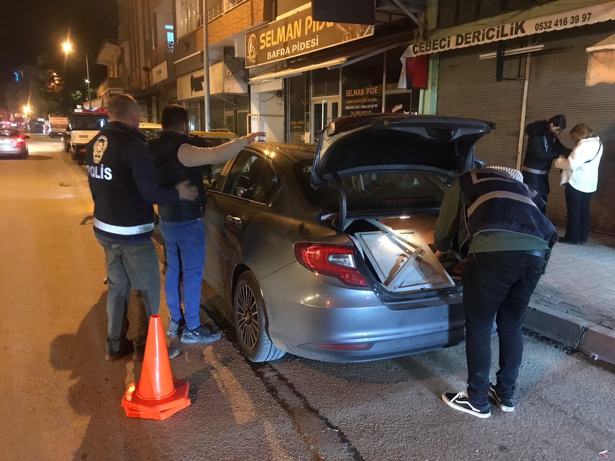 Bafra'da 127 polisin katıldığı şok uygulama
