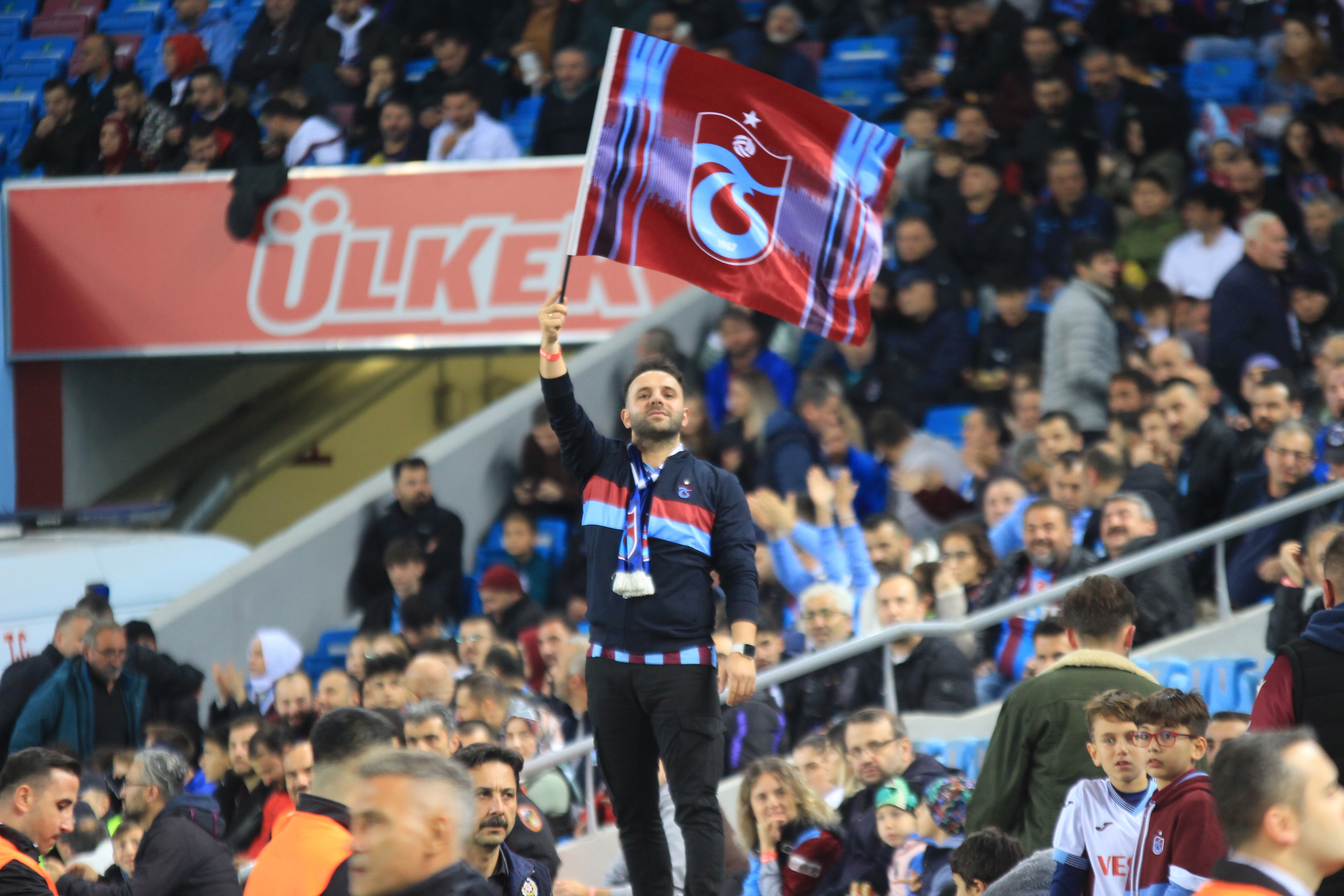 Trabzonspor sahasında Konyaspor’u 2-1 mağlup etti.