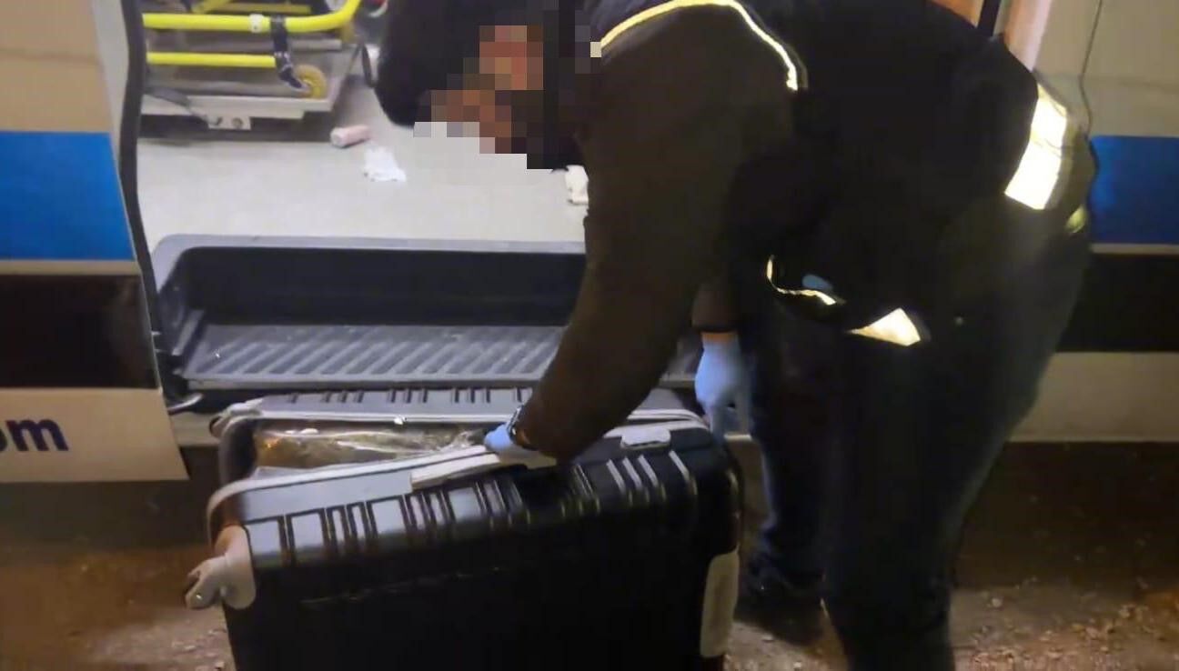 Ambulansla uyuşturucu sevkiyatına nefes kesen operasyon