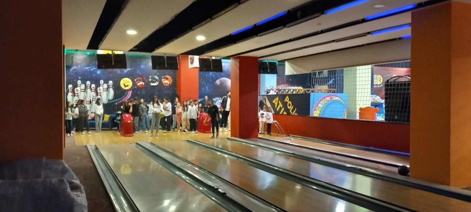Bafra Akademi Voleybol Kulübünden sporcularına moral etkinliği