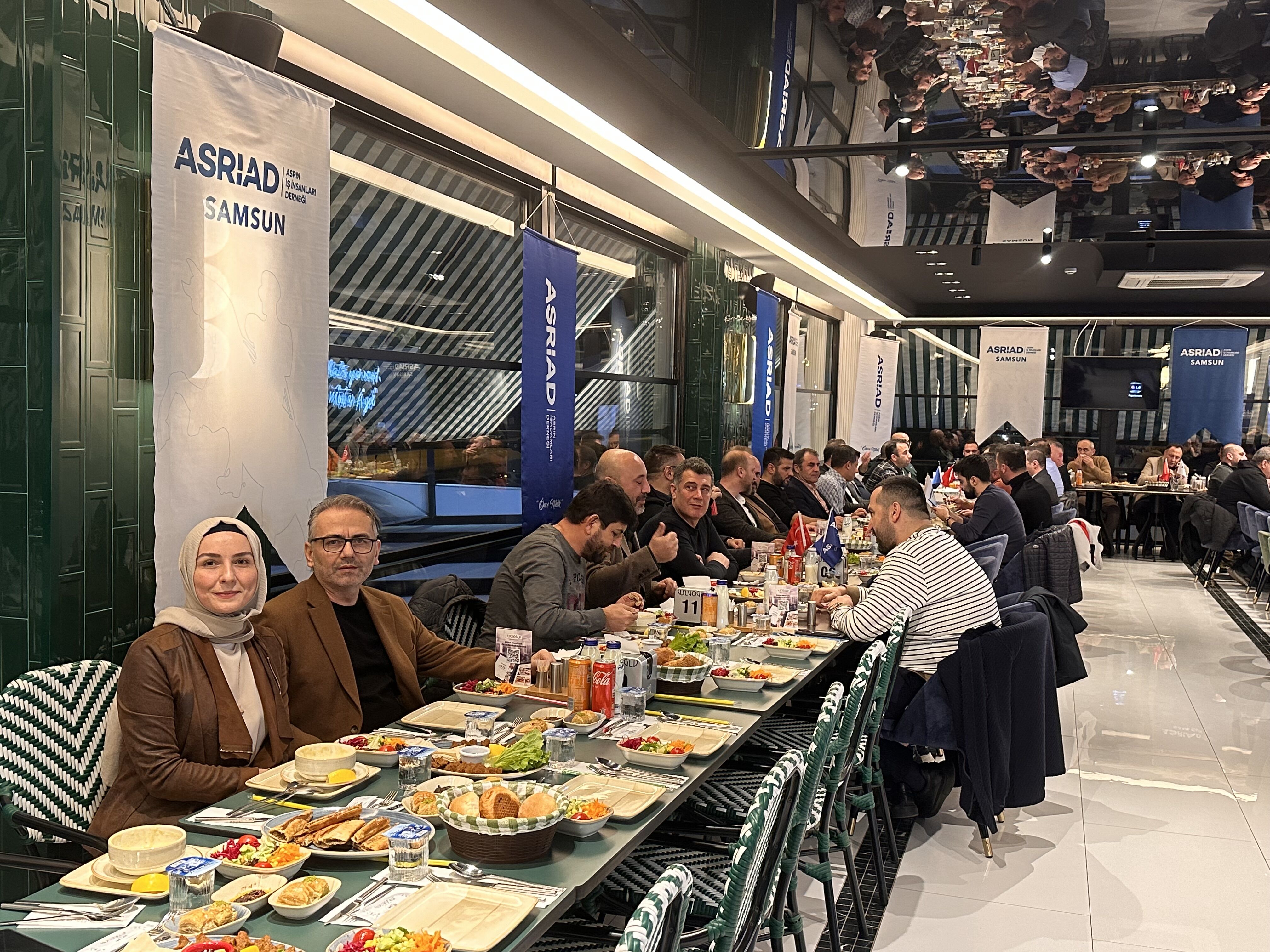 Asriad Ailesi İş Yemeğinde Buluştu