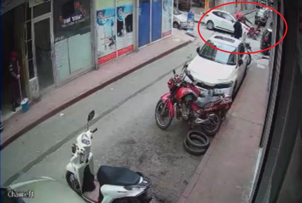 Samsun’da Kaza Kamerada; Motosiklet Sürücüsü Takla Attı1