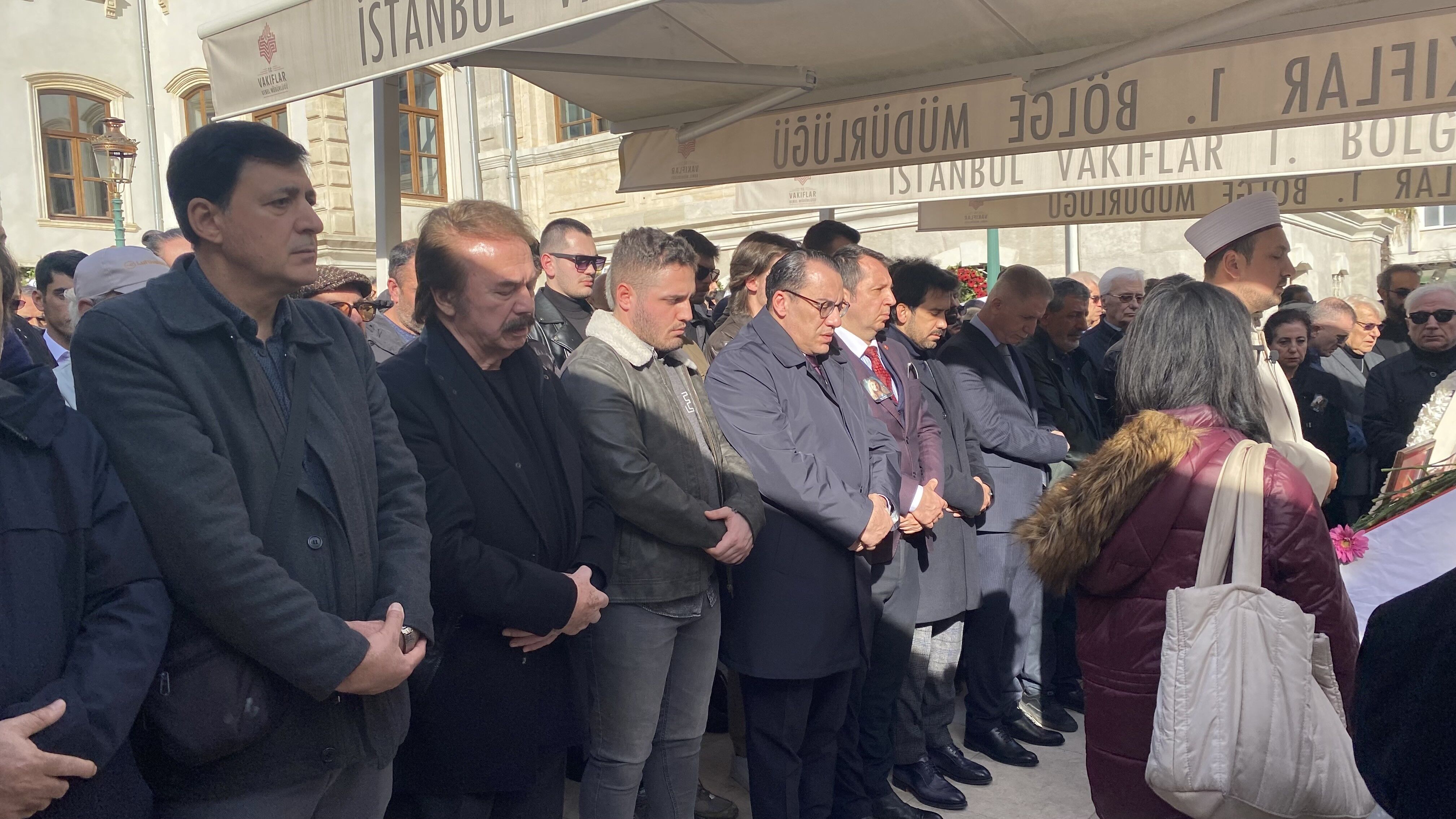 Usta Sanatçı Ayla Algan Son Yolculuğuna Uğurlandı (3)