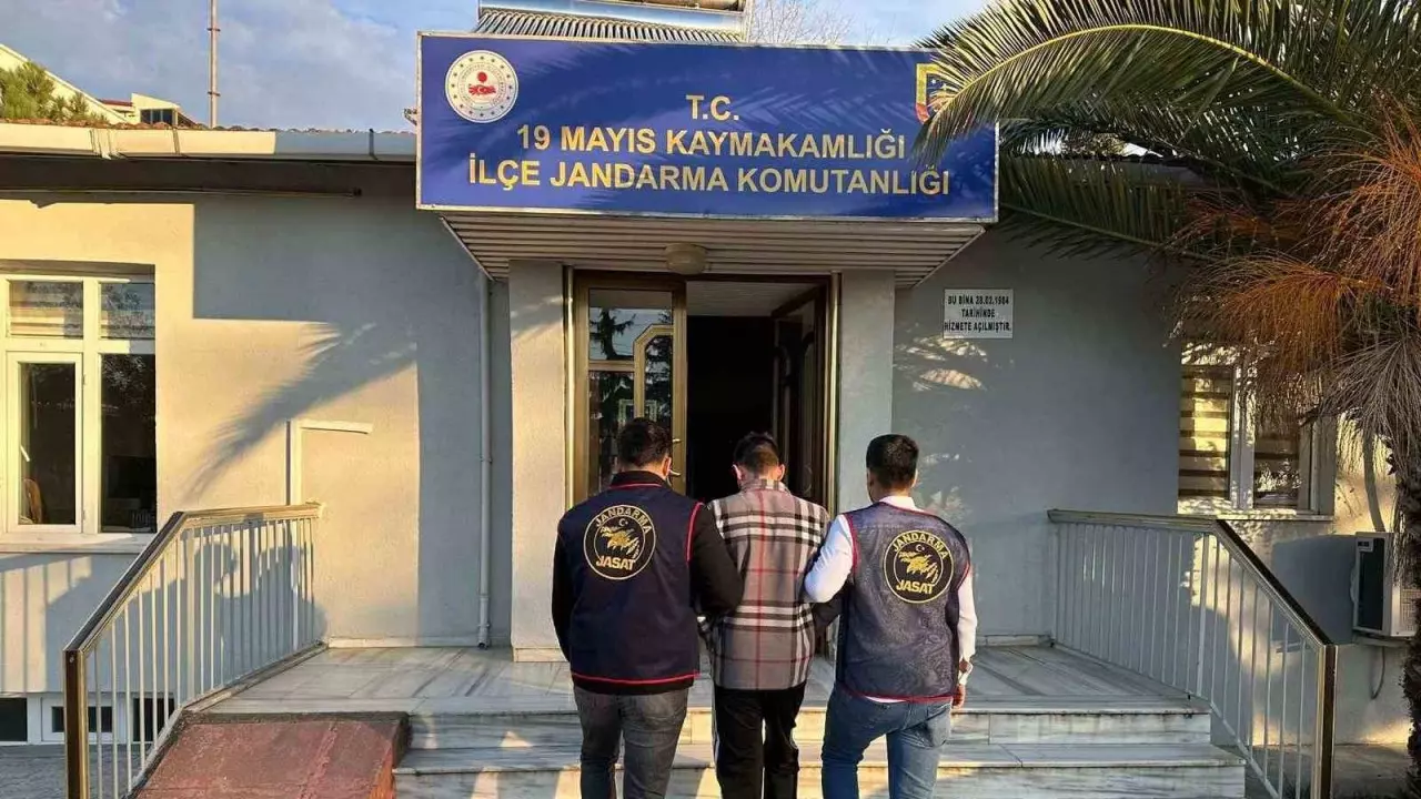 10 Yil Hapis Cezasi Ile Aranan Sahis Yakalandi 20240221 A W146813