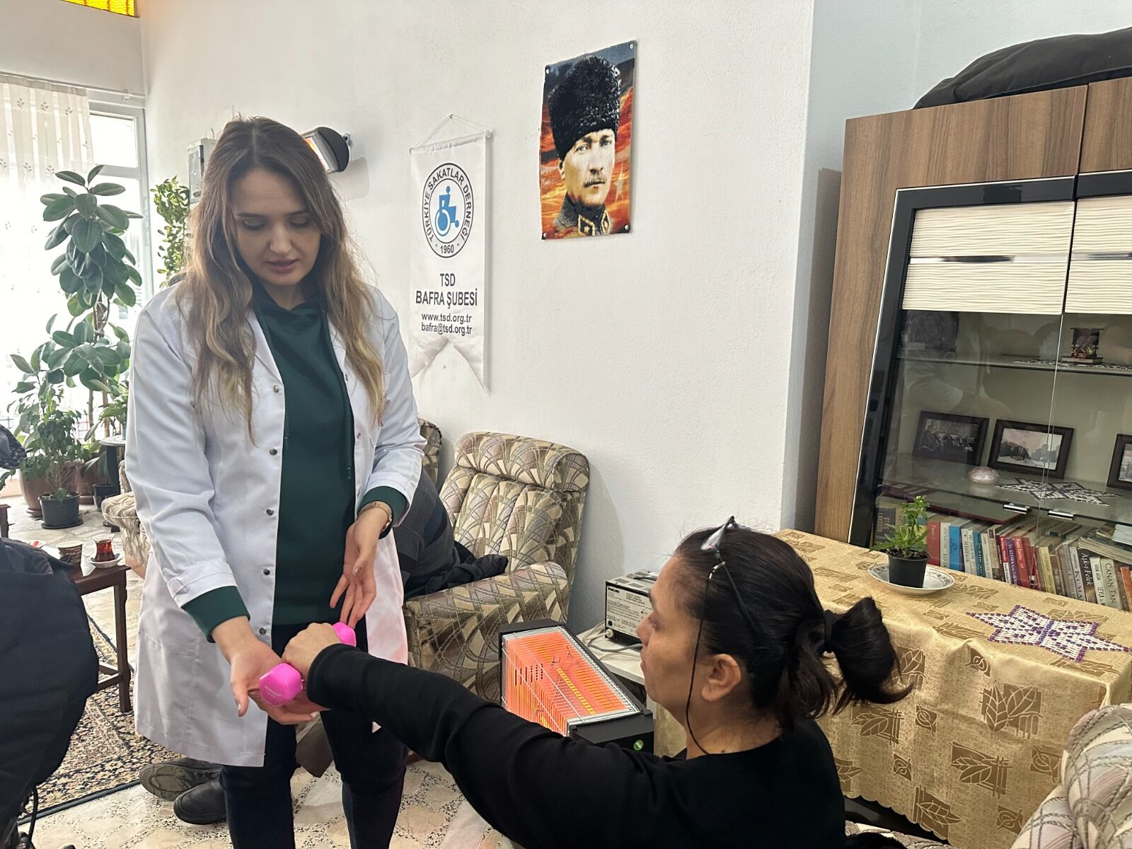 Bafra'da Engelli Bireylerin Kan Şekeri Ve Tansiyon Ölçümü Yapıldı (3)