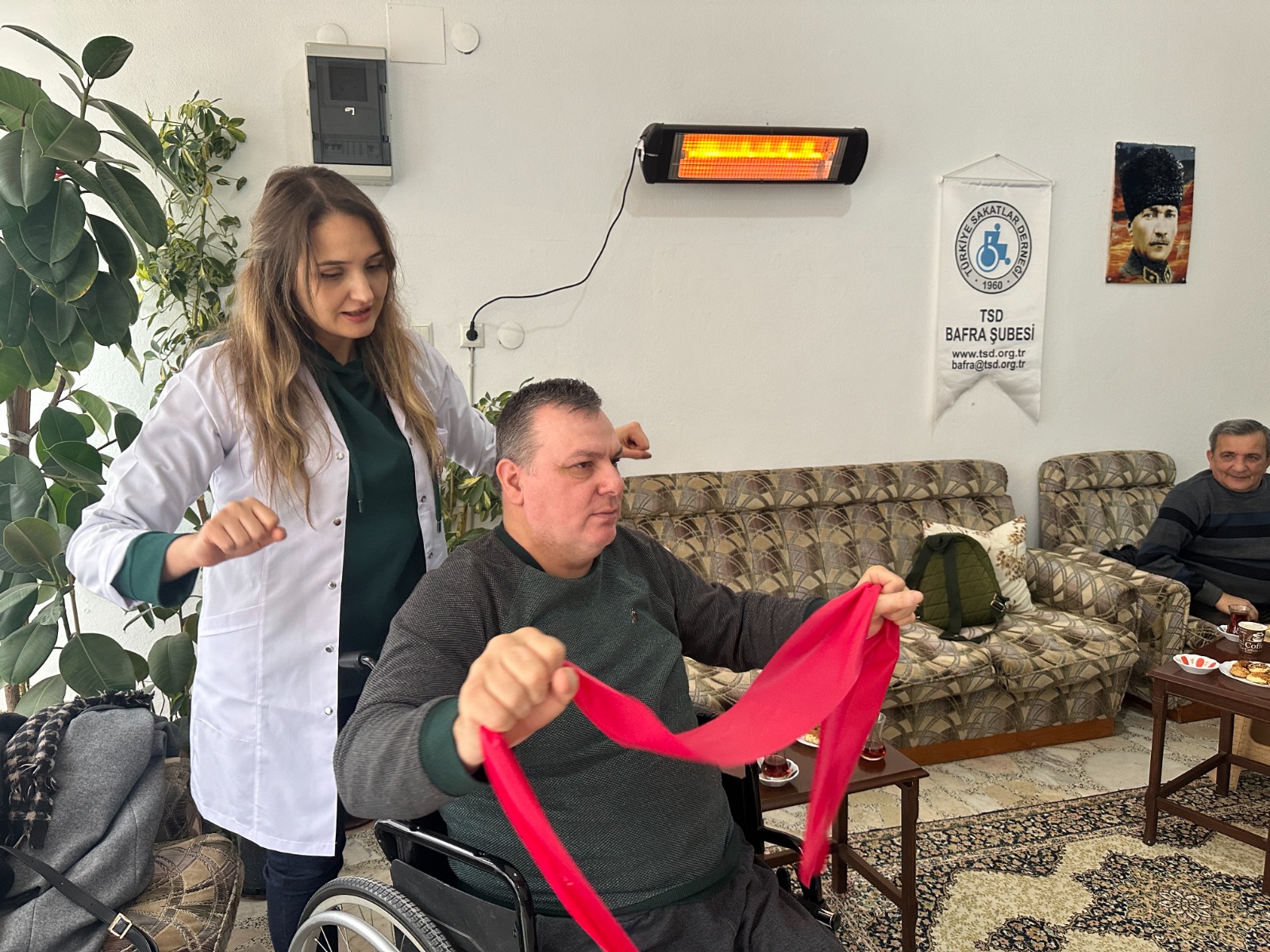 Bafra'da Engelli Bireylerin Kan Şekeri Ve Tansiyon Ölçümü Yapıldı (7)