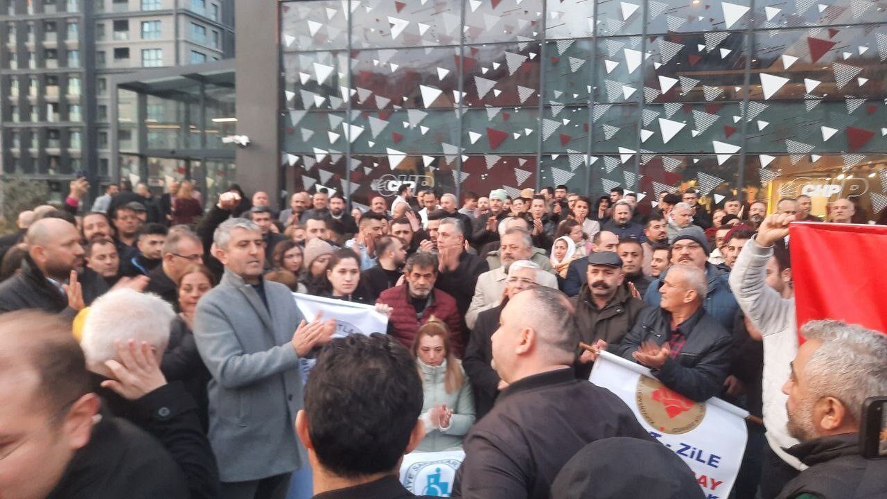 Chp'lilerden İstanbul İl Başkanlığı Önünde Protesto (1)