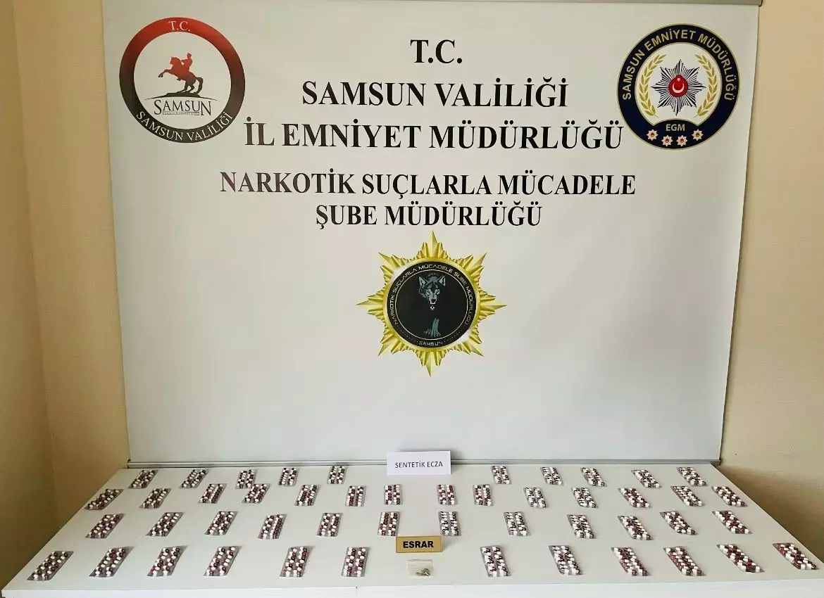 Samsunda 672 Adet Sentetik Ecza Ele Gecirildi 1 Gozalti 20240223 A W147893