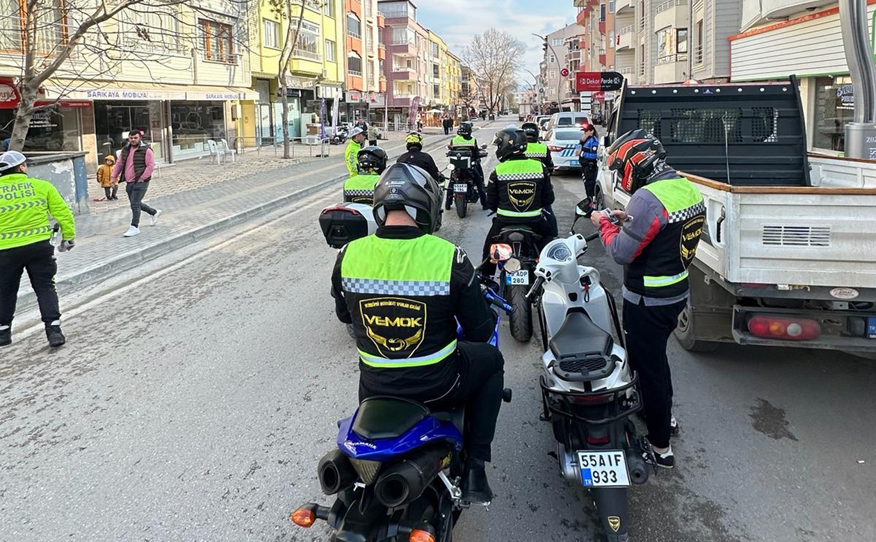 Vezirköprü'de Motorculardan Farkındalık Sürüşü (2)