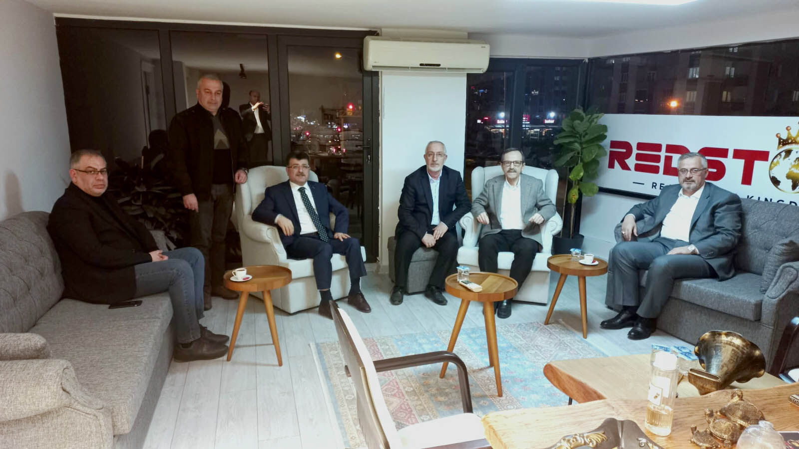 Zi̇hni̇ Şahi̇n