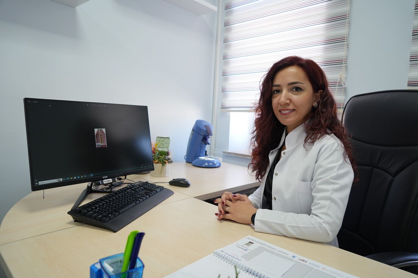 Kalem Tutamıyor, Tokalaşamıyordu, El Terlemesinden 1 Saatlik Ameliyatla Kurtuldu