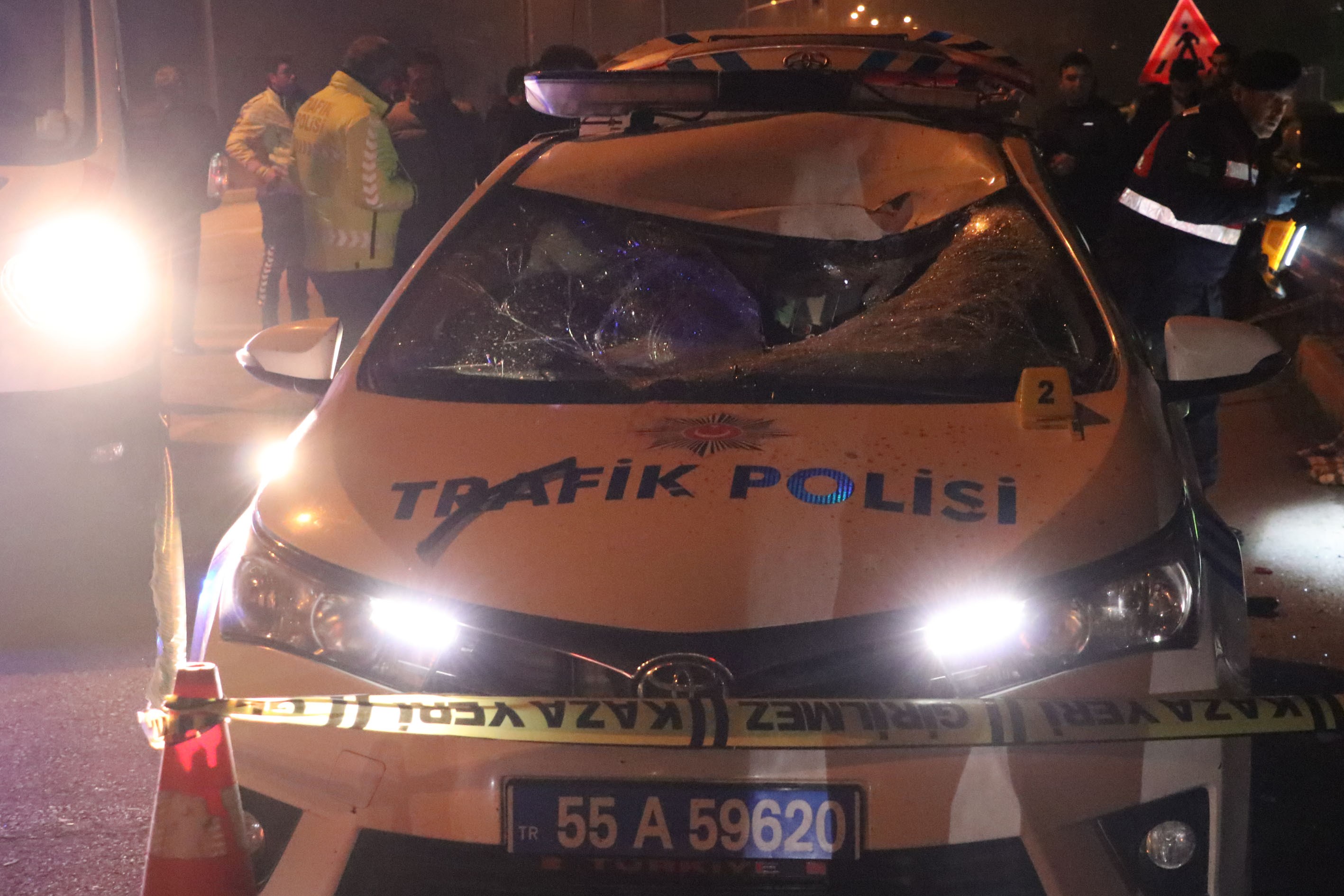Kazadan Kaçan Otomobilin Çarptığı 1 Polis Şehit Oldu, 1 Polis Yaralandı (2)