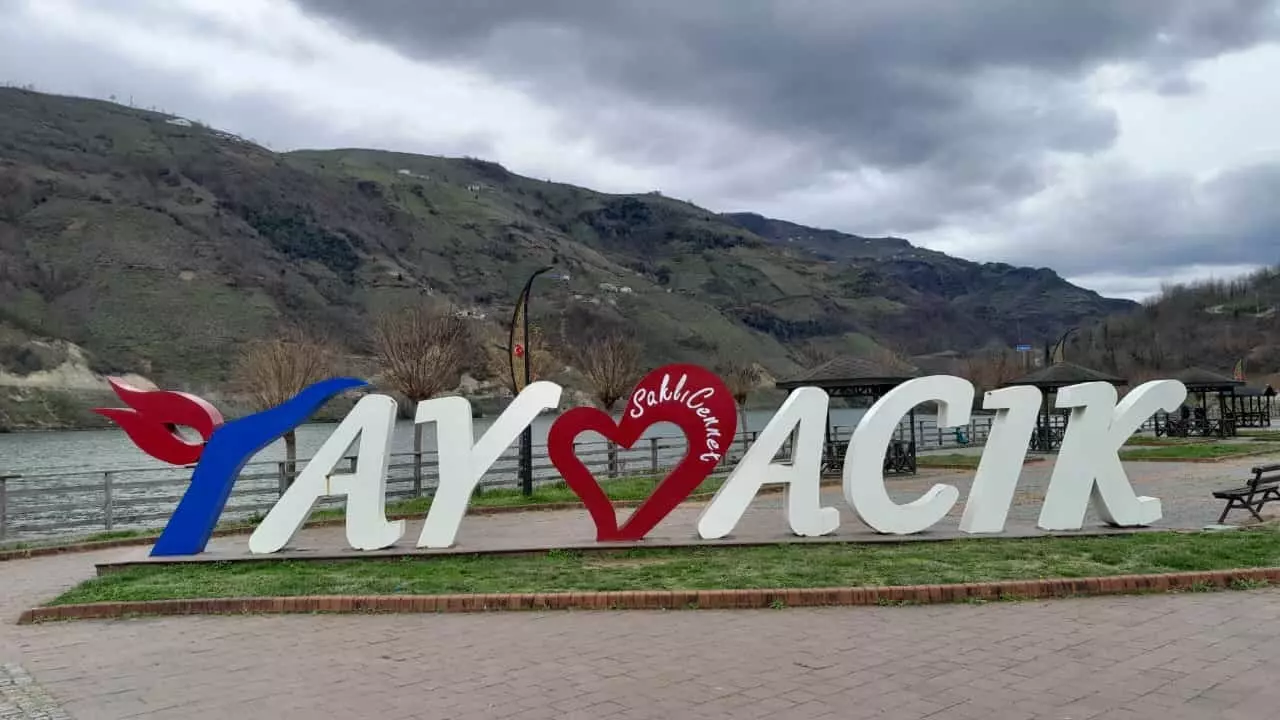 Yabanci Influencerlar Orta Karadenizi Gezdi 20240308 A W157972