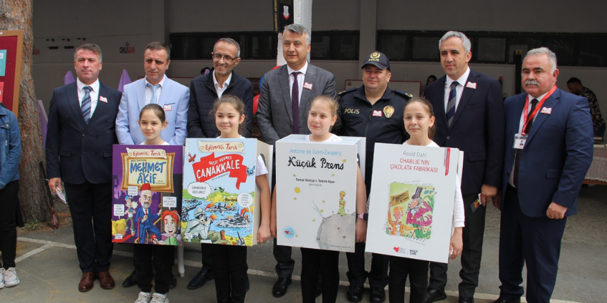 Bafra Cumhuriyet Ortaokulu'nda ''Okusam Projesi Yıl Sonu Kitap Şenliği'' (12)
