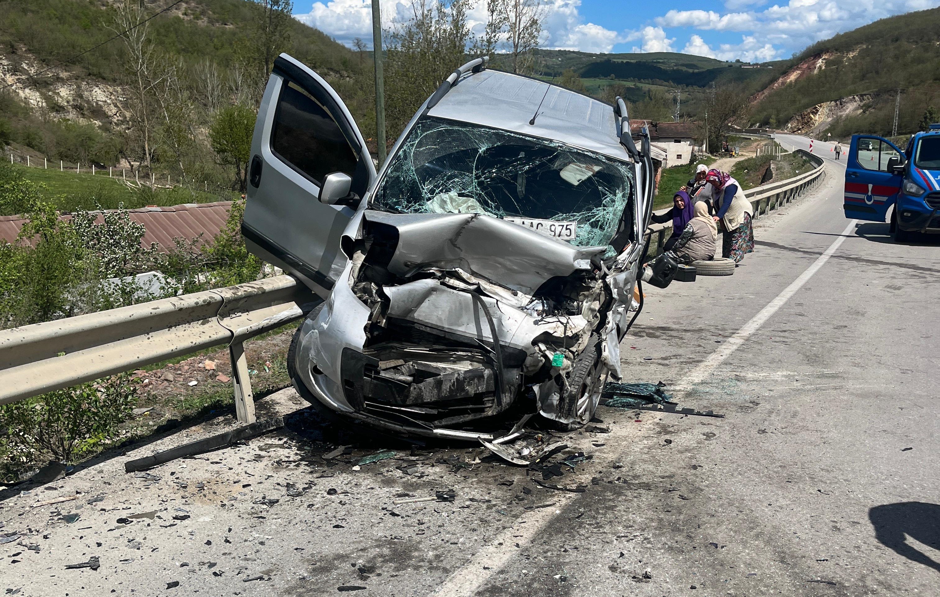 Samsun’da Trafik Kazası 5 Yaralı (4)