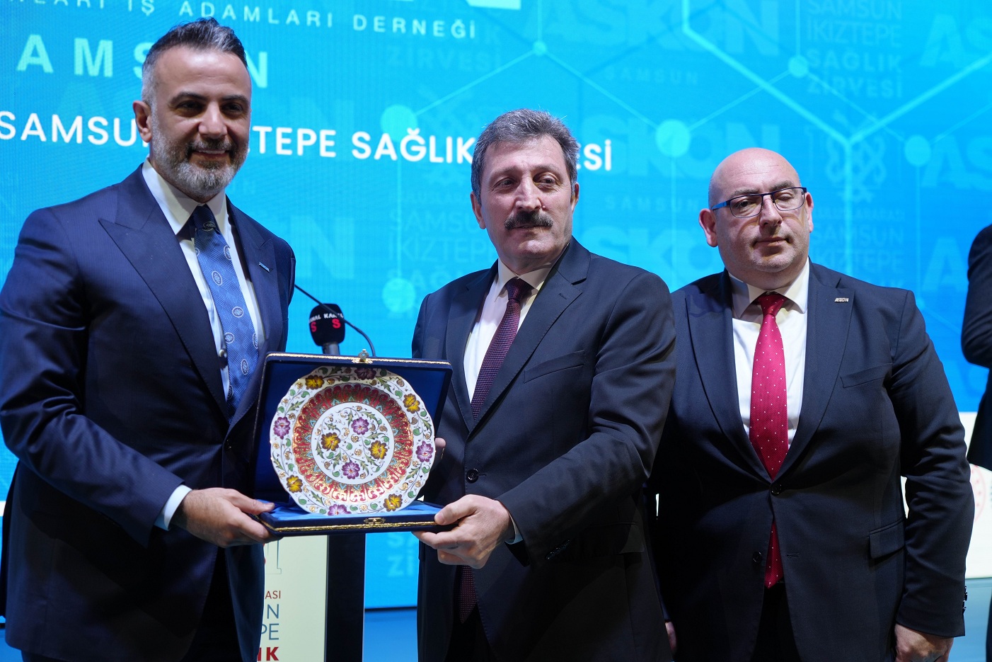 5 Bin Yıl Önce Yapılan Beyin Ameliyatının Modern Zirvesi Samsun’da Başladı (3)