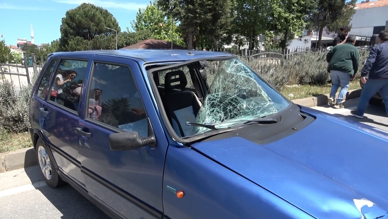 Bafra'da Kaza; Otomobilin Çarptığı Yaya Yaralandı (3)
