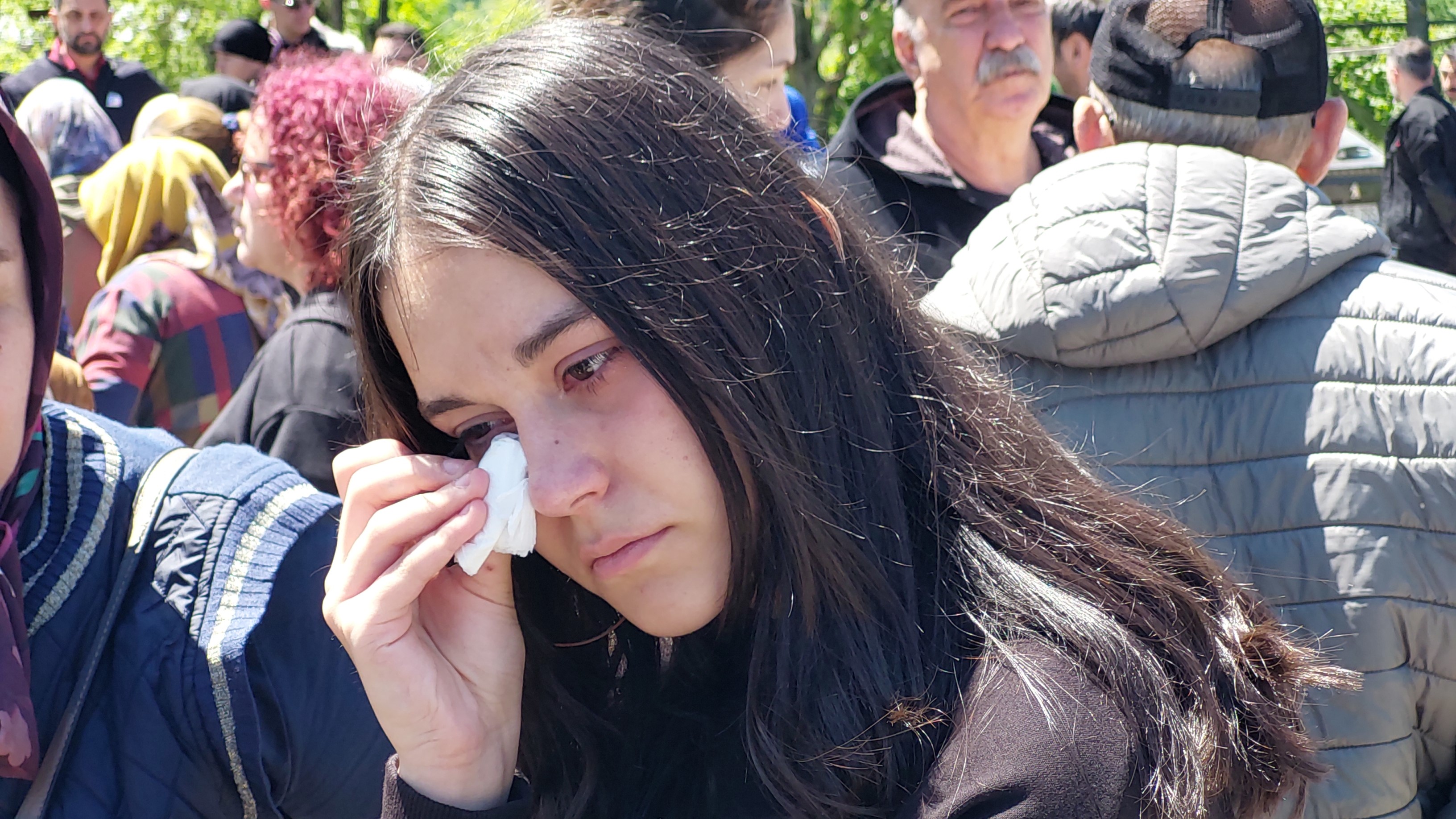 Kocası Tarafından Öldürülen Saadet Öğretmen Gözyaşlarıyla Uğurlandı (4)