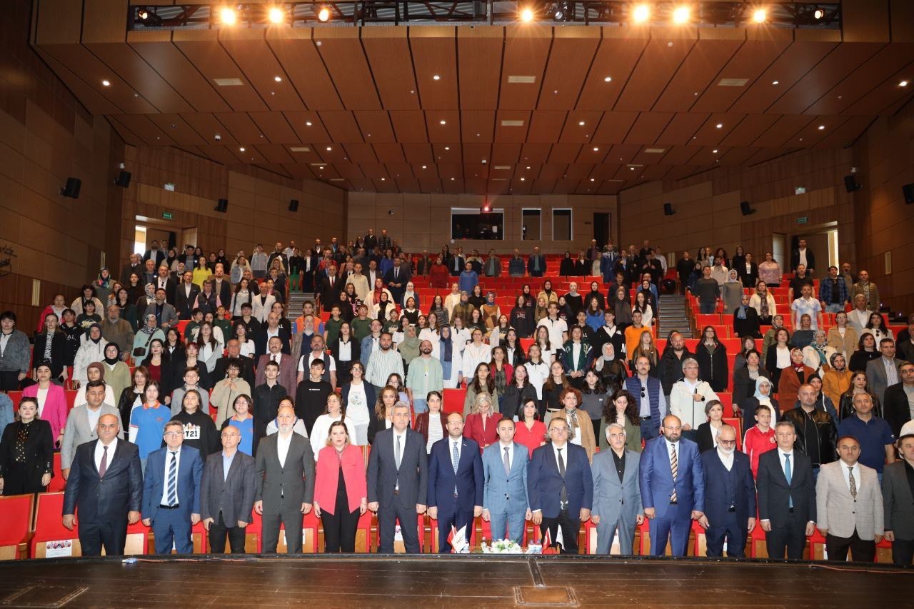 Samsun'da N’apsak Bu Gençleri” Temalı Konferans (3)