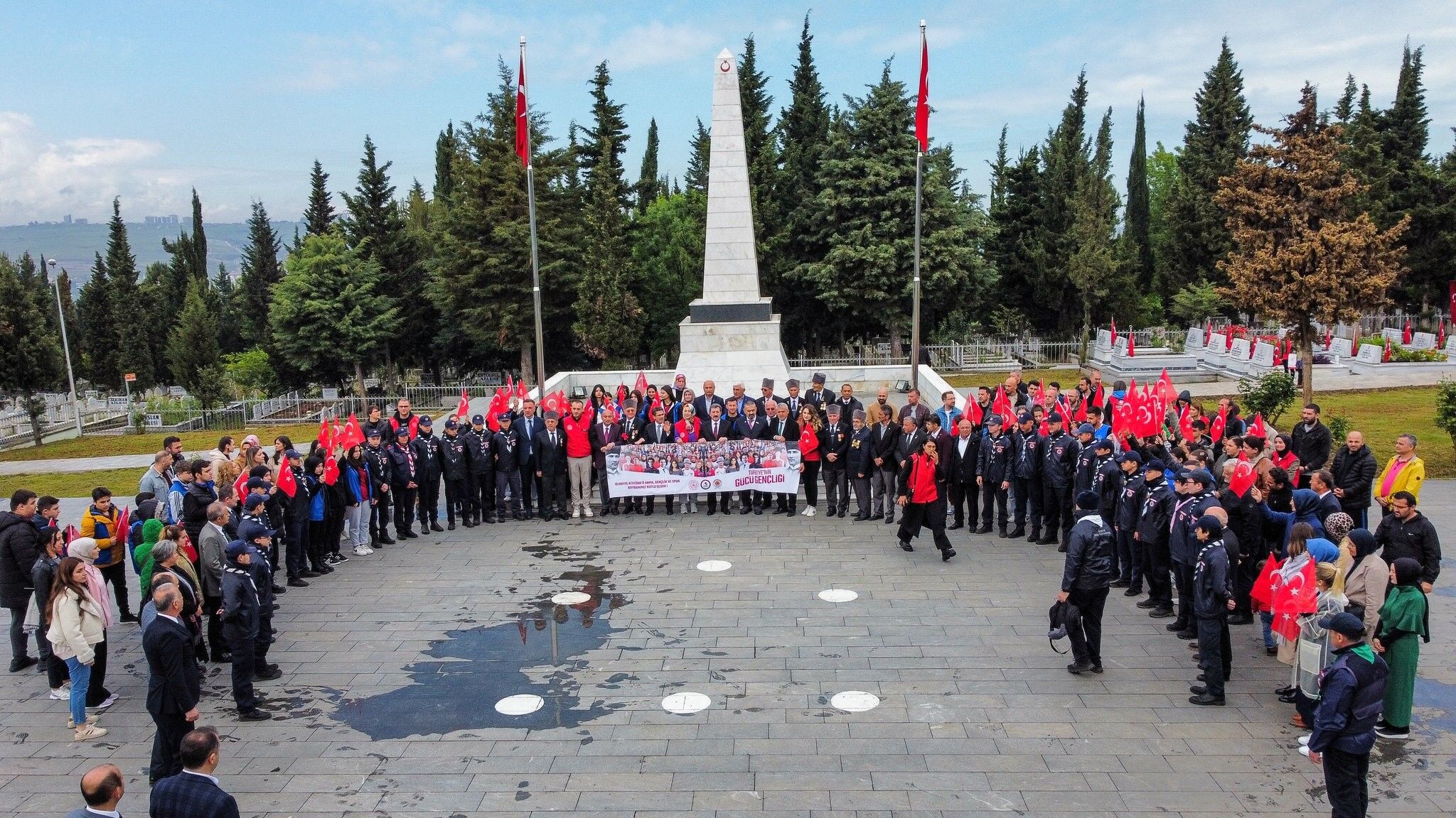 Şehitler Tepesi Boş Değil (1)