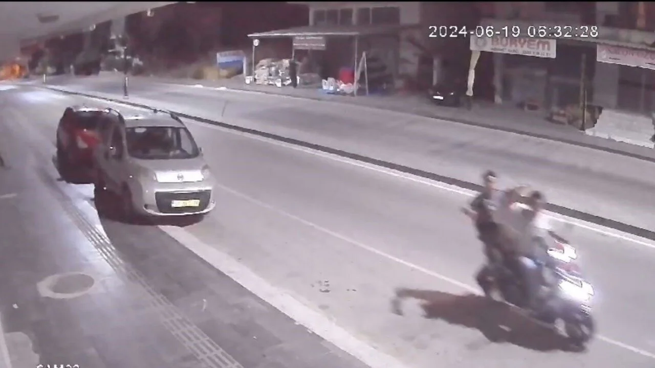 Trafik Magandaligi Yetmedi Sehir Magandaligina Soyundular 20240620 A W230884