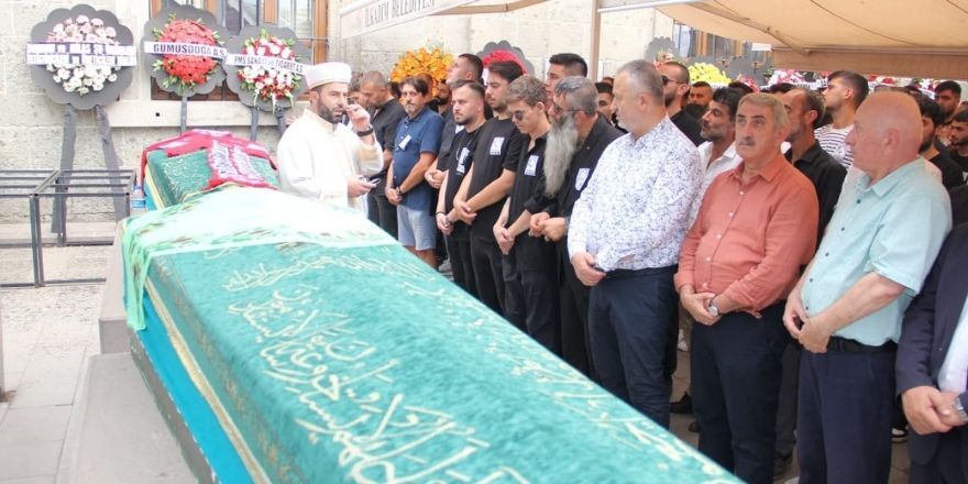 Ayşe Parlak Dualarla Son Yolculuğuna Uğurlandı (2)