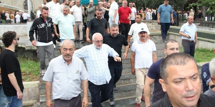 Ayşe Parlak Dualarla Son Yolculuğuna Uğurlandı (5)