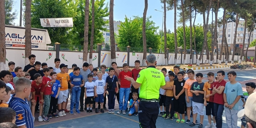 Bafra'da Yaz Kur'an Kurslarına Katılan Öğrencilere Trafik Eğitimi (2)