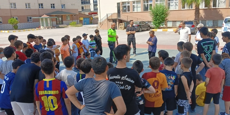 Bafra'da Yaz Kur'an Kurslarına Katılan Öğrencilere Trafik Eğitimi (3)