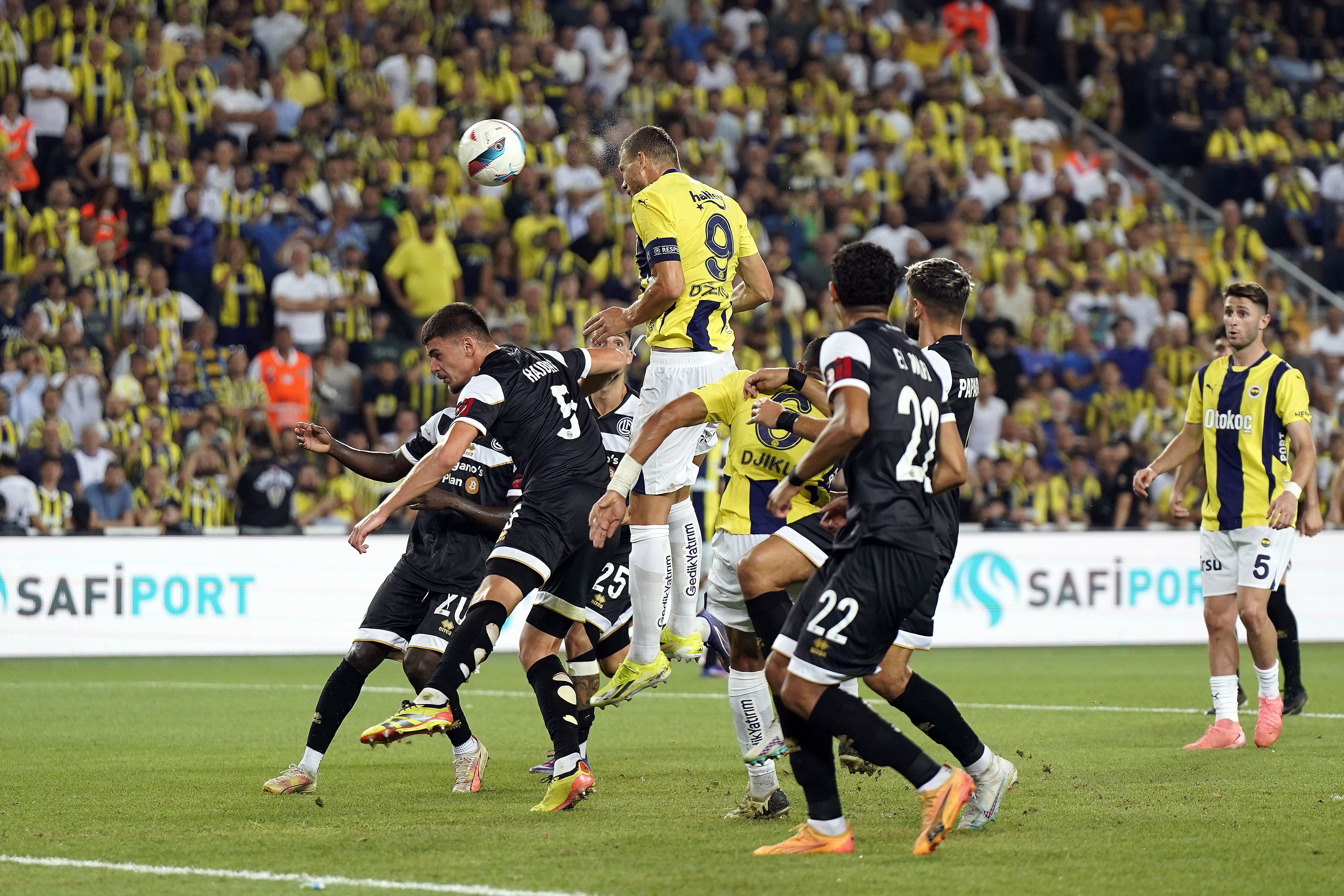 Fenerbahçe, Lugano'yu Kadıköy'de Devirdi! Adını Üst Tura Yazdırdı1
