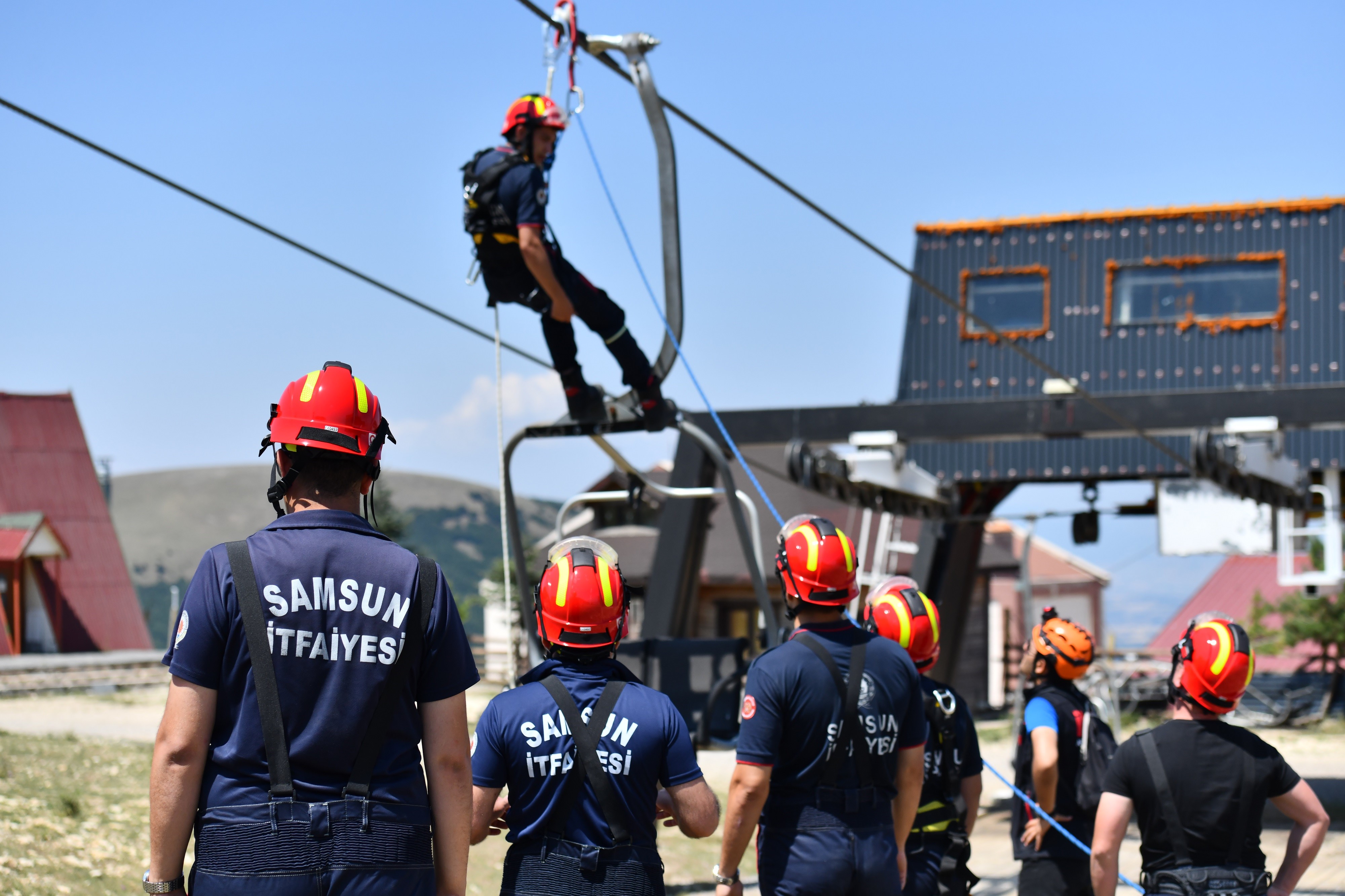 Kayak Merkezi Teleferiğinde Kurtarma Tatbikatı (4)