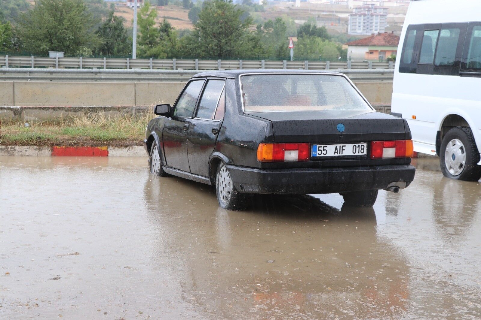 Sağanak Yağış (2)