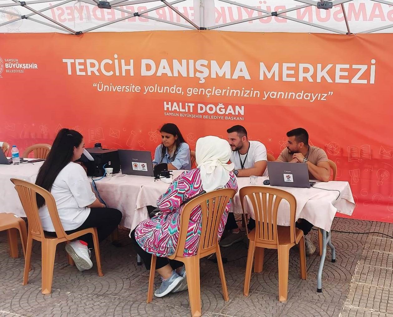 Vatandaşlara Ücretsiz Limonata Ve Su Ikramı (5)