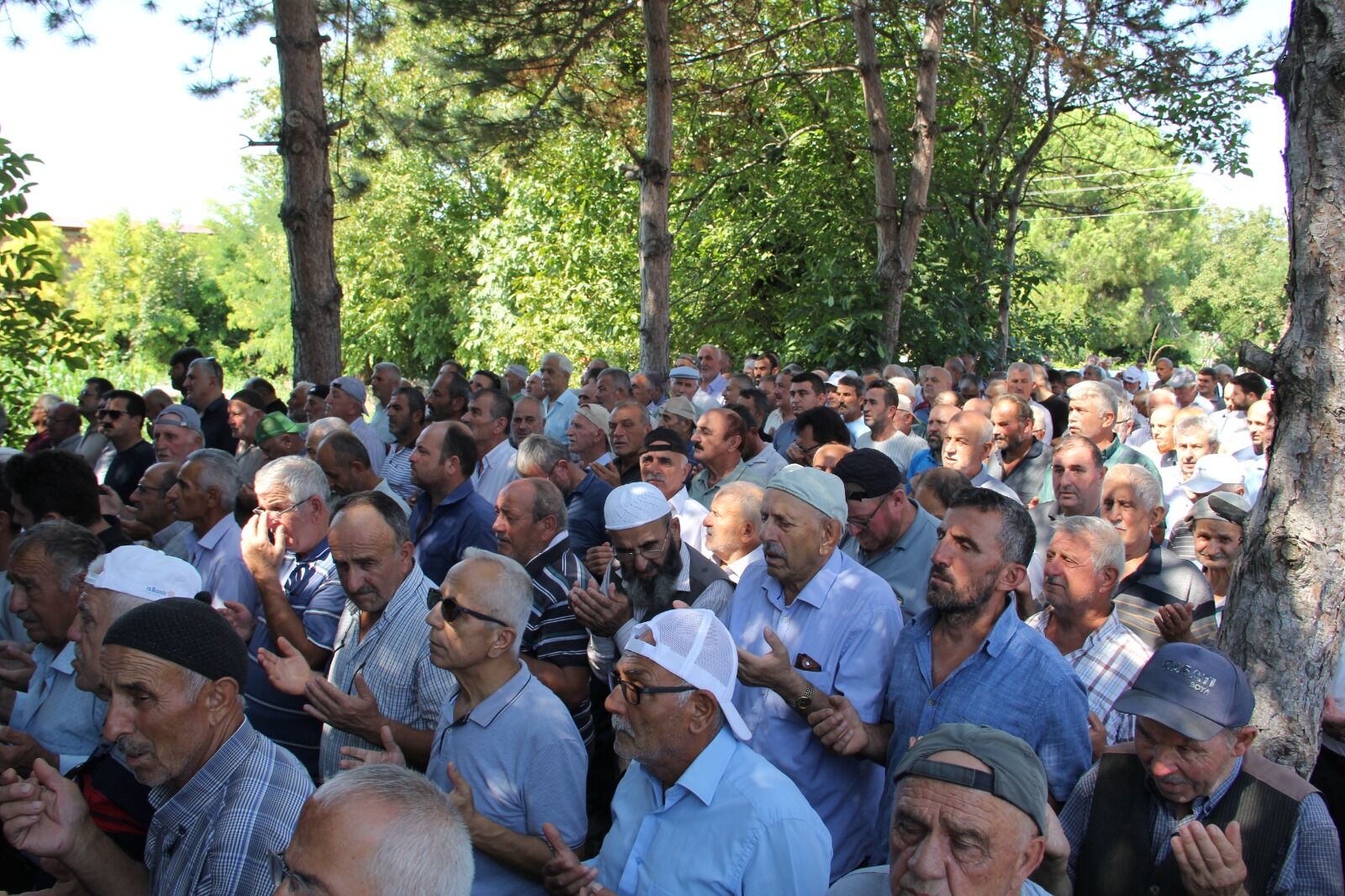 Mehmet Çelik Çetinkaya’da Dualarla Son Yolculuğuna Uğurlandı (7)