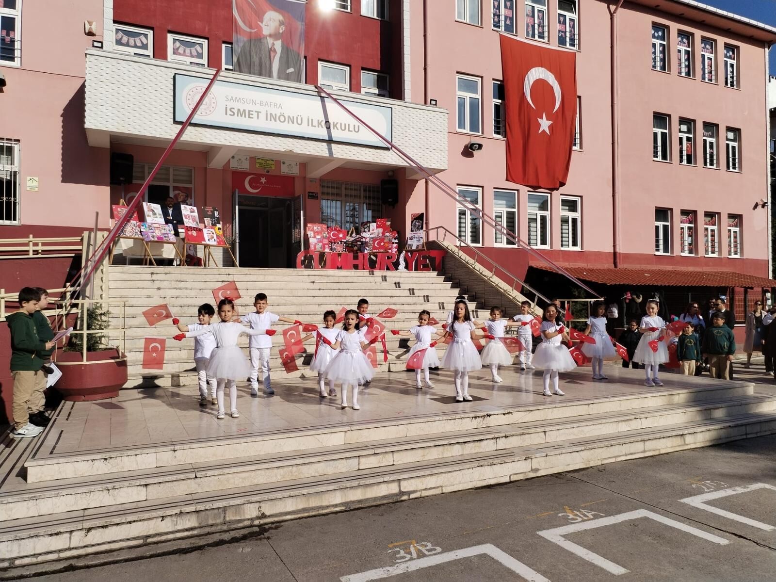 Bafra İsmet İnönü İlkokulu’nda 29 Ekim Coşkusu (15)