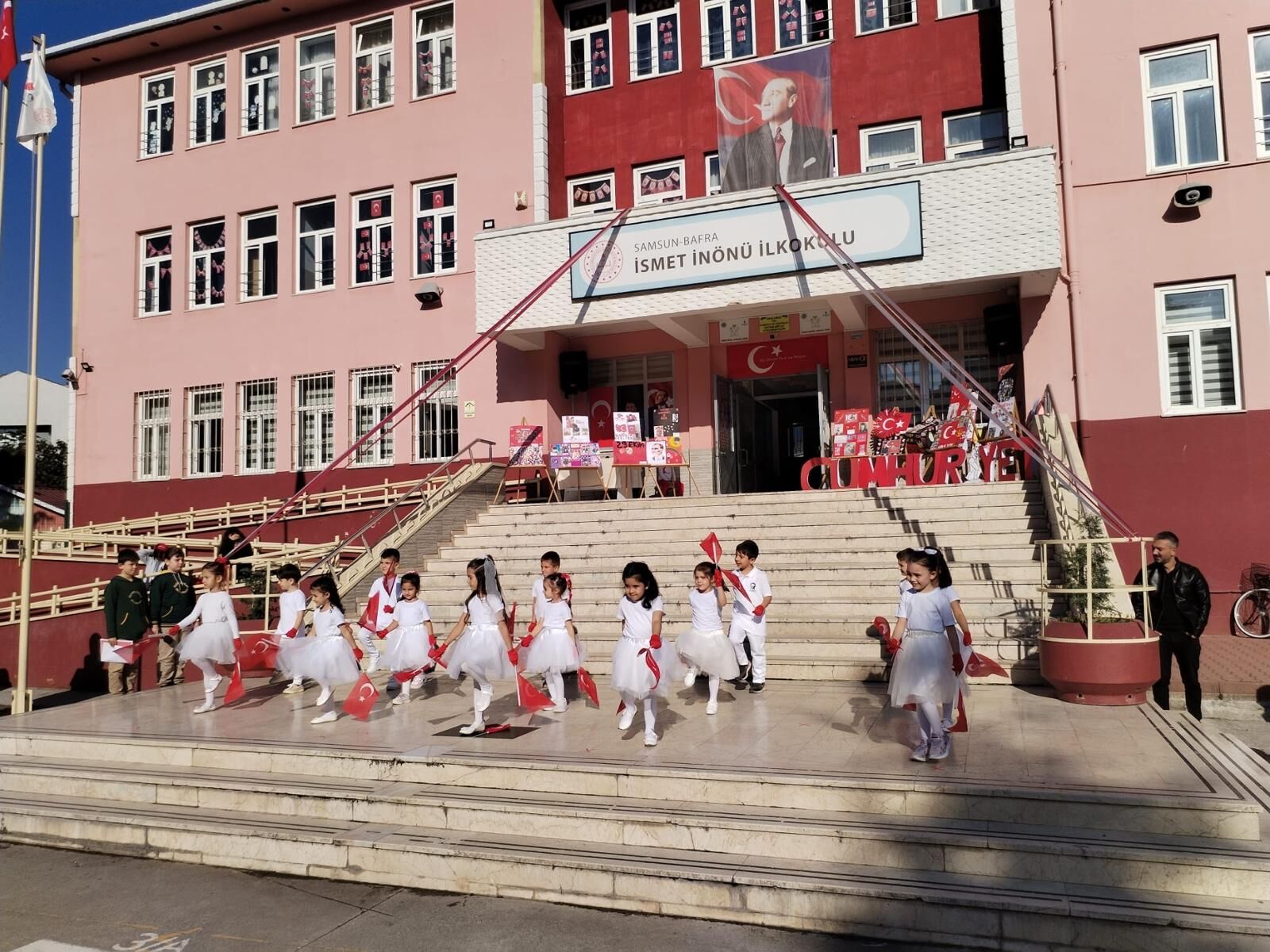Bafra İsmet İnönü İlkokulu’nda 29 Ekim Coşkusu (18)