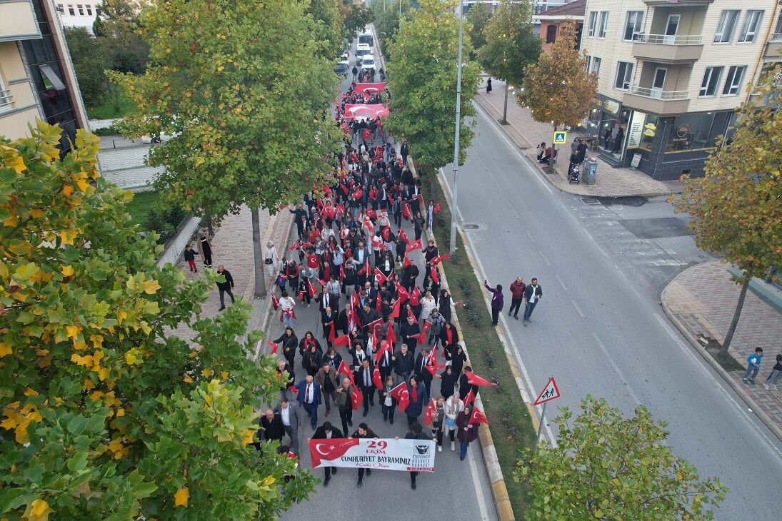 Bafra’da 29 Ekim Cumhuriyet Coşkusu Dronla Havadan Görüntülendi (1)-1