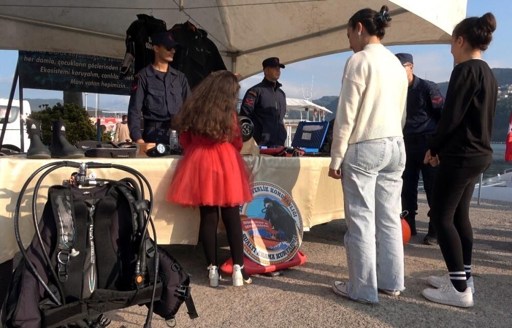 Cumhuriyet Bayramı Kutlaması Yerli Sahil Güvenlik Botları Ziyarete Açıldı 2