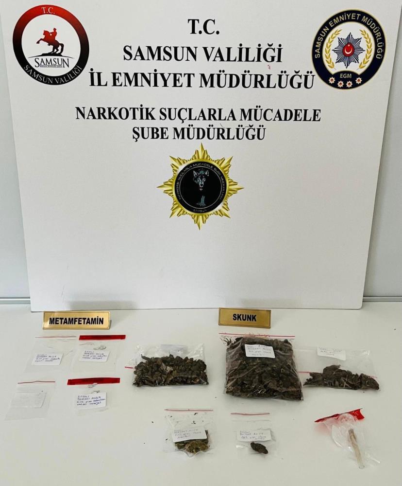 Samsun'da Şüpheli Evinde Uyuşturucu Madde Ele Geçirildi 1