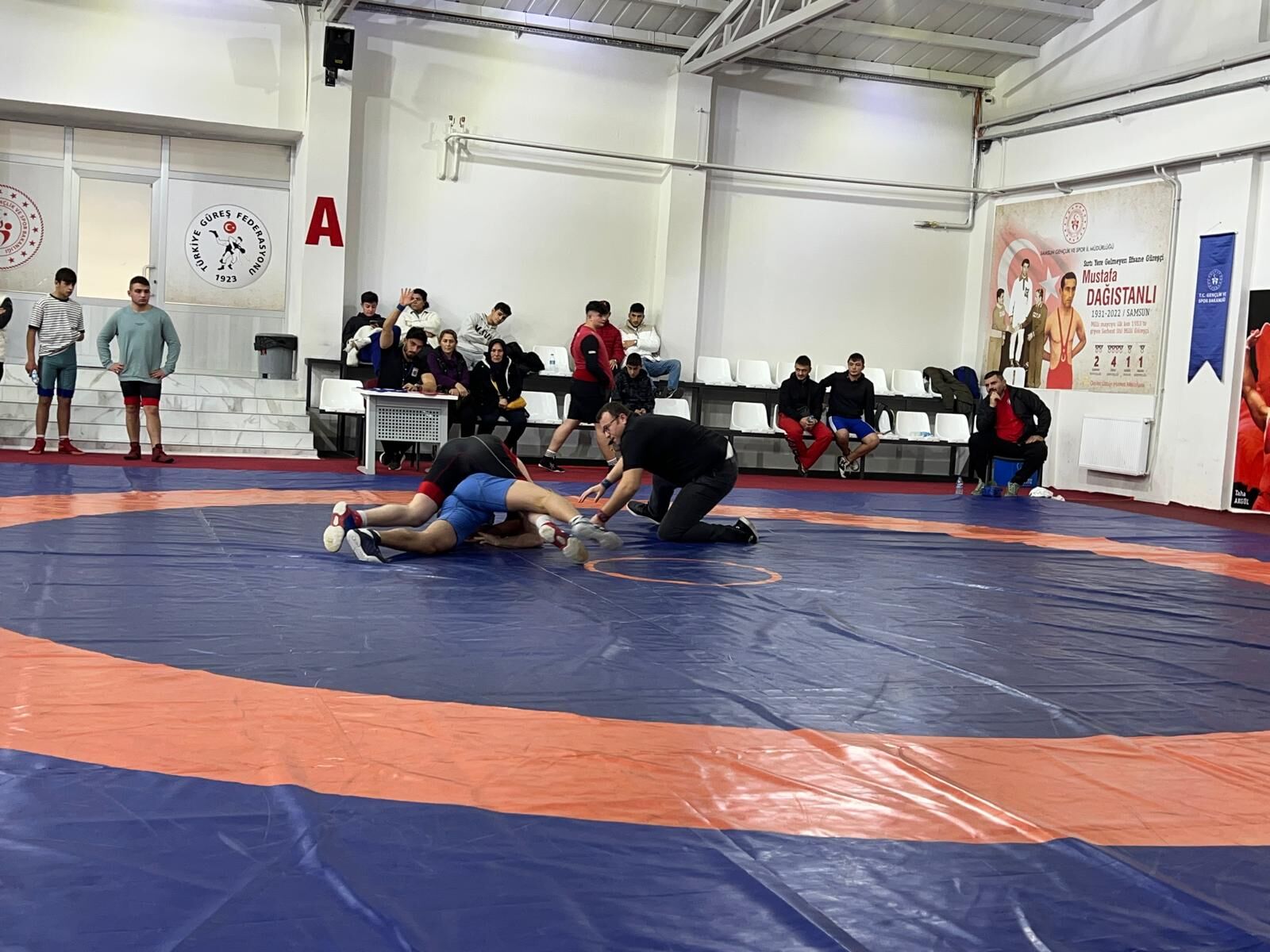 Okul Sporları Gençler Güreş İl Birinciliği Sona Erdi (1)