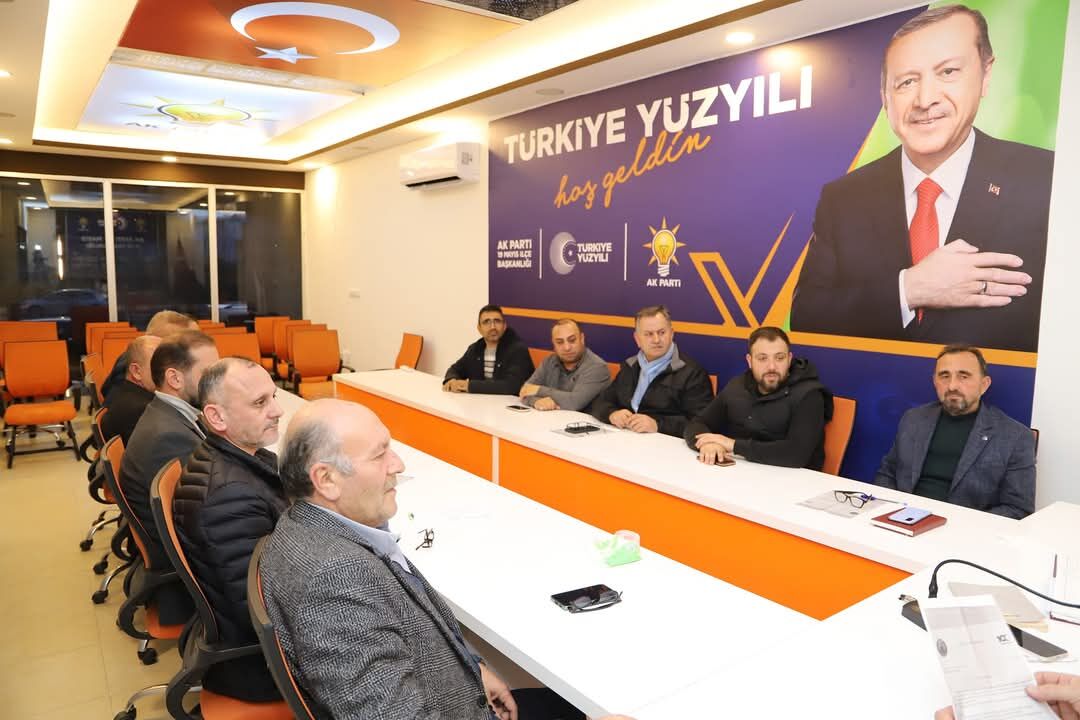 Ak Parti 19 Mayıs İlçe Başkanı Hakan Yazar Başkanlığında İlk Grup Toplantısı Yapıldı (4)