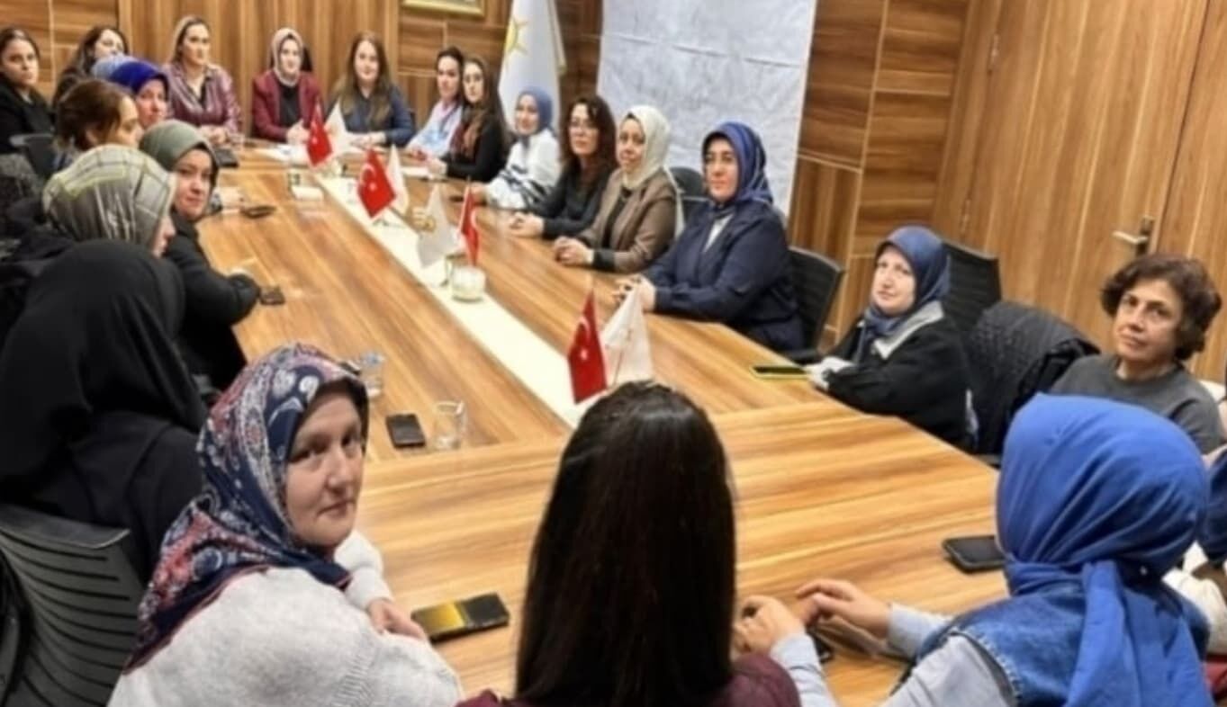 Ak Parti İlkadım Kadın Kolları Olağan Yönetim Kurulu Toplantısı Gerçekleştirildi (2)