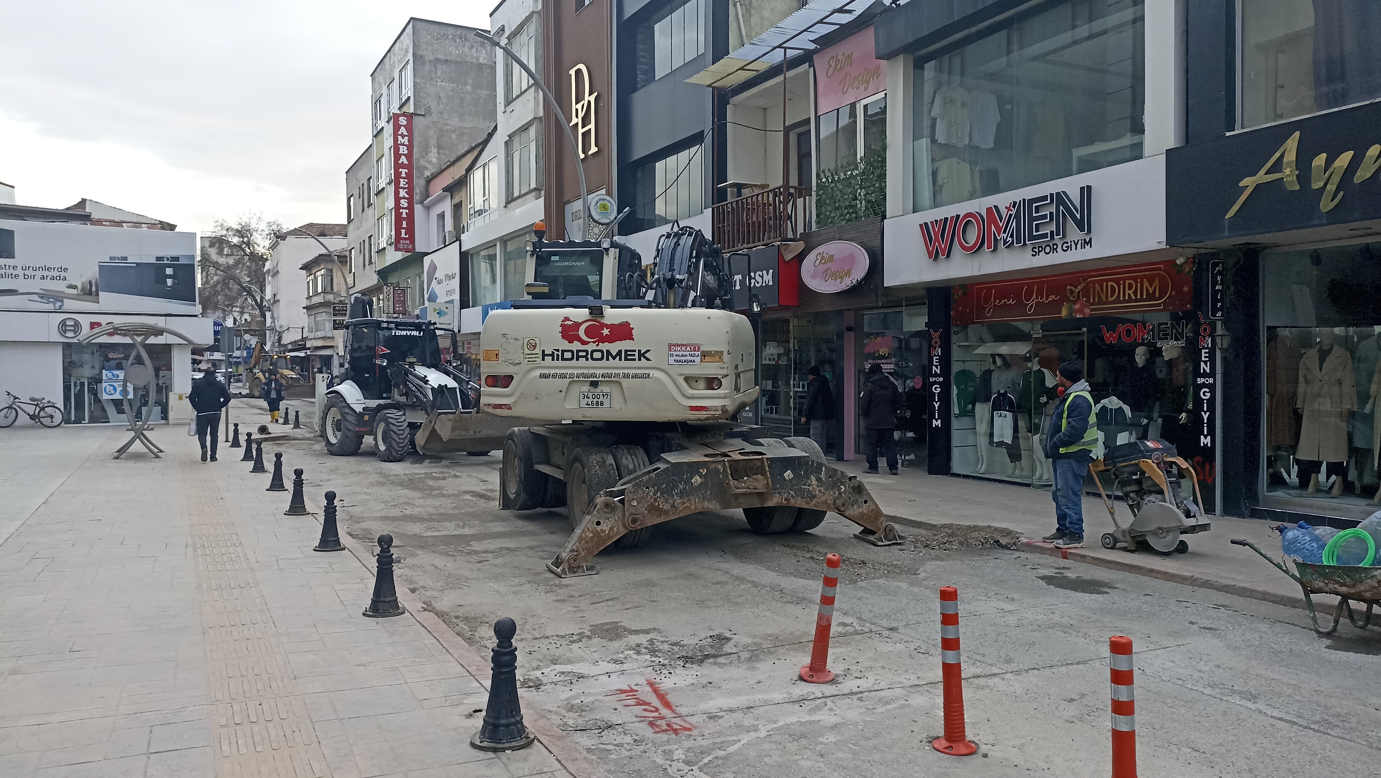 Alaçam Caddesi Trafiğe Kapalı (1)-1
